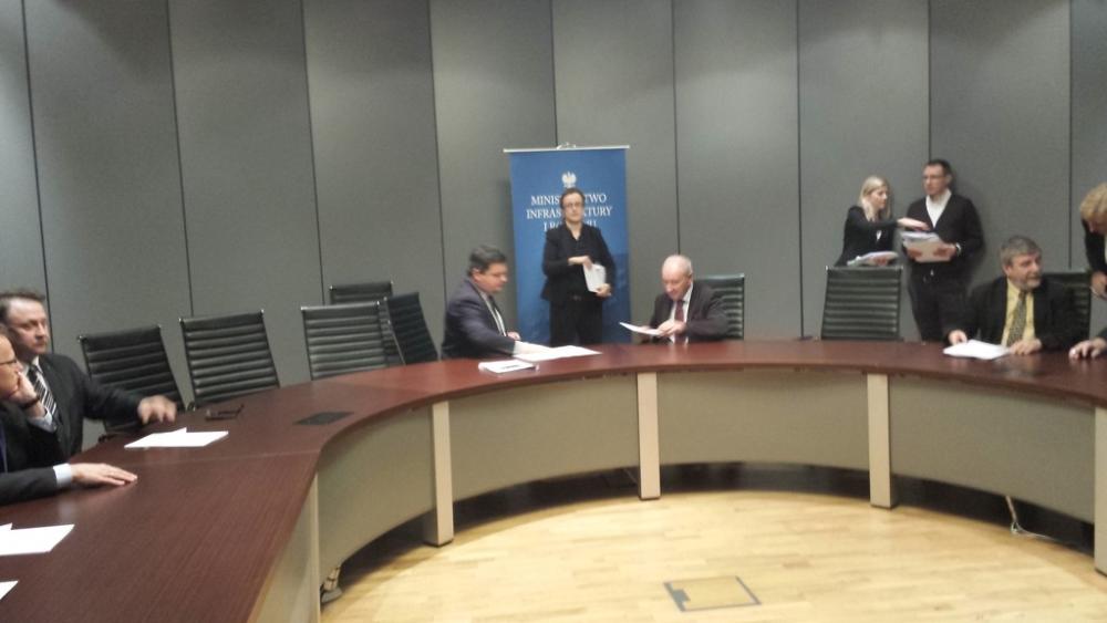 Zdjęcie galerii artykułu:  - Podpisanie porozumienia w sprawie Programu Operacyjnego Wiedza Edukacja Rozwój.jpeg